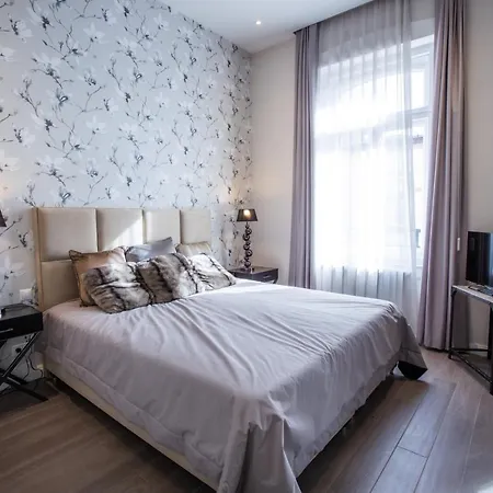 205m2 Penthouse With 75m2 Castle View Terrace And Barbercue - My Loft In Apartman *