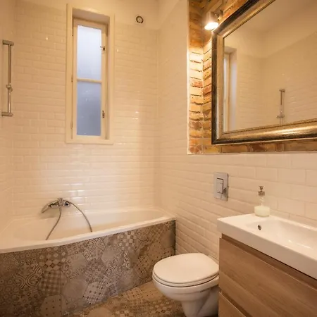 Apartman 205m2 Penthouse With 75m2 Castle View Terrace And Barbercue - My Loft In